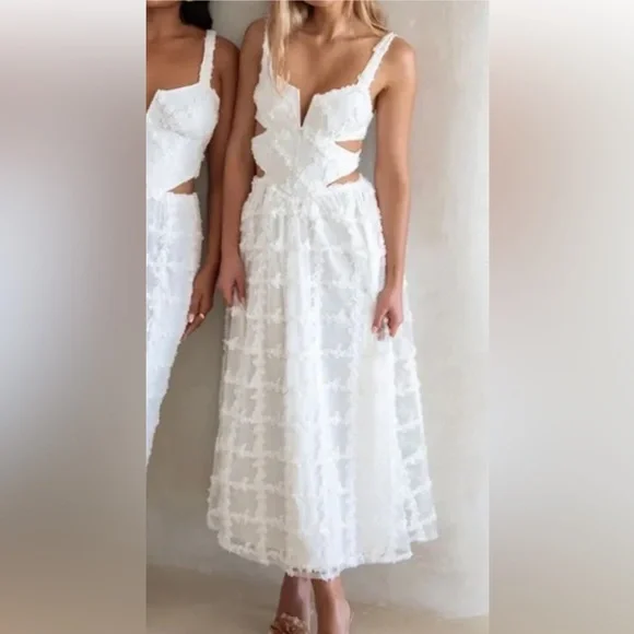 SABOSKIRT Kensington White Cutout Dress Bridal Bachelorette Wedding - Picture 3 of 3